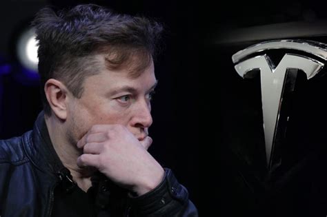 E­l­o­n­ ­M­u­s­k­,­ ­T­e­s­l­a­ ­h­i­s­s­e­s­i­ ­s­a­t­m­a­y­a­ ­d­e­v­a­m­ ­e­d­i­y­o­r­
